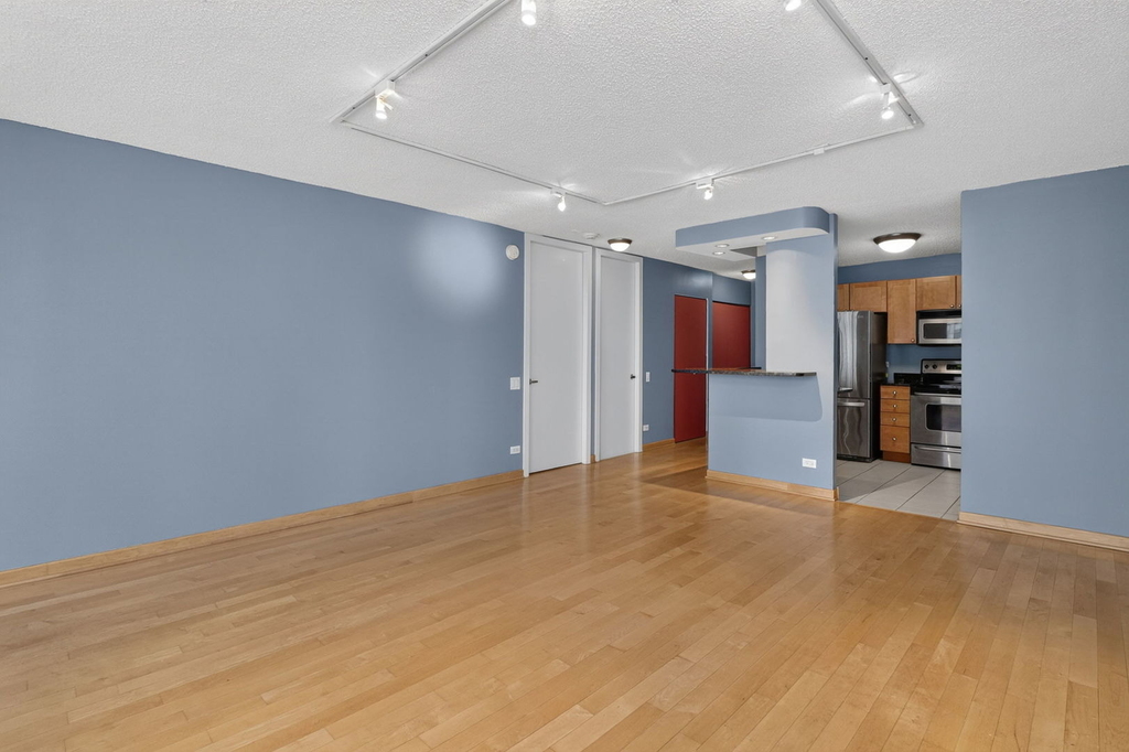 30 E Huron Street - Photo 6