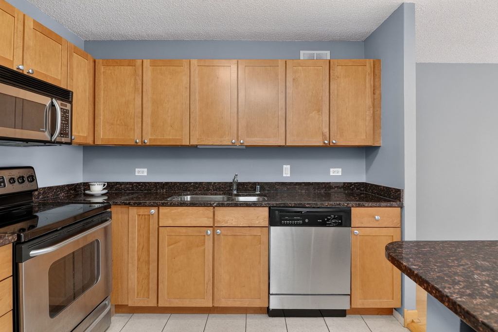 30 E Huron Street - Photo 9