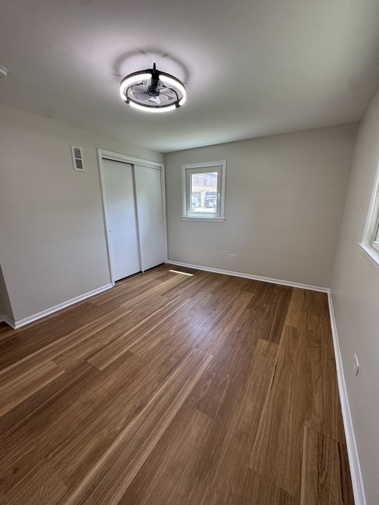 7233 38th Place - Photo 9