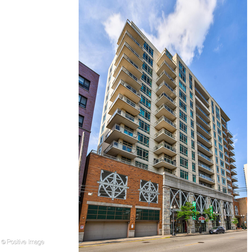 230 W Division Street - Photo 0