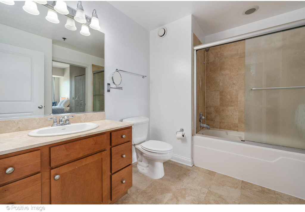 230 W Division Street - Photo 12