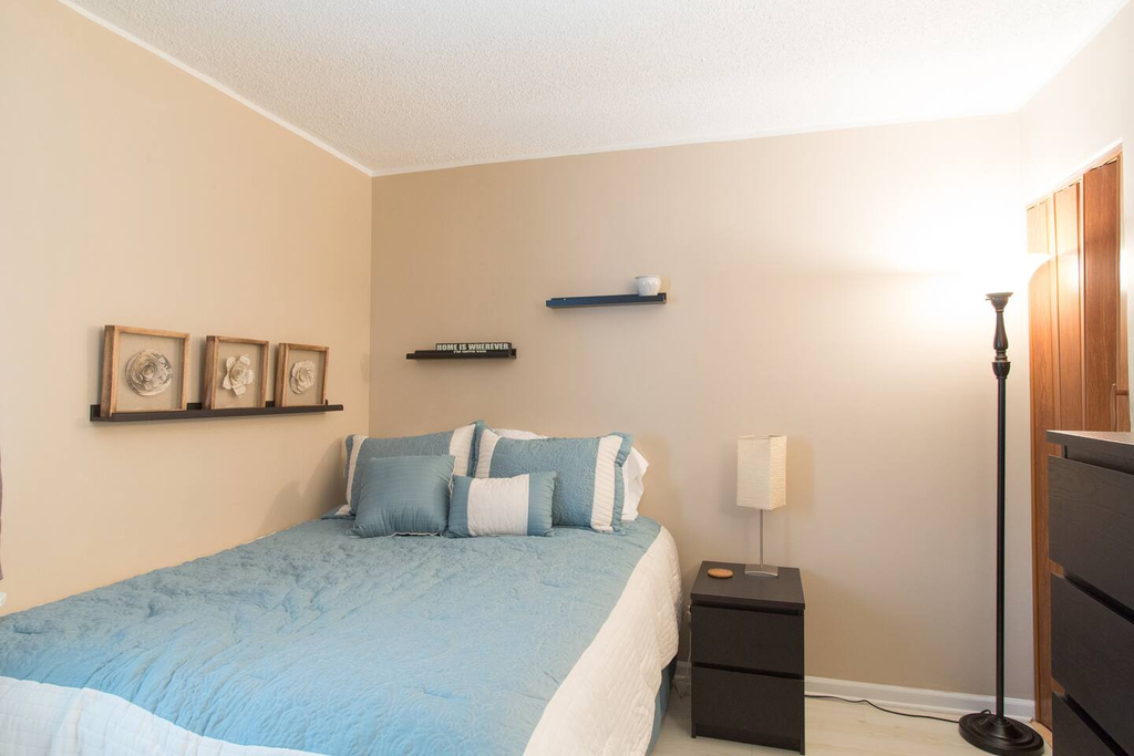 163 W Division Street - Photo 7