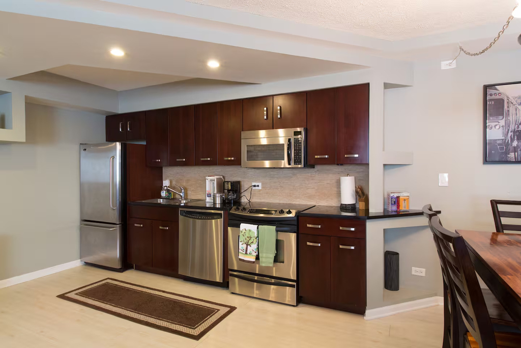 163 W Division Street - Photo 2