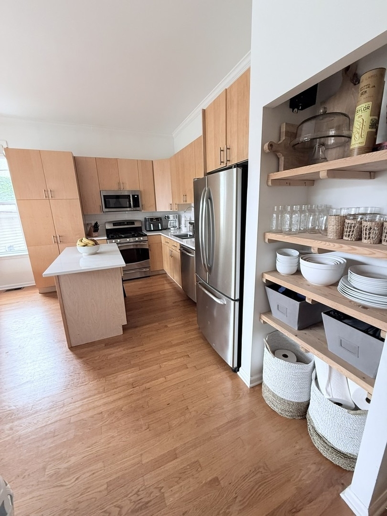 1822 N Sheffield Avenue - Photo 5