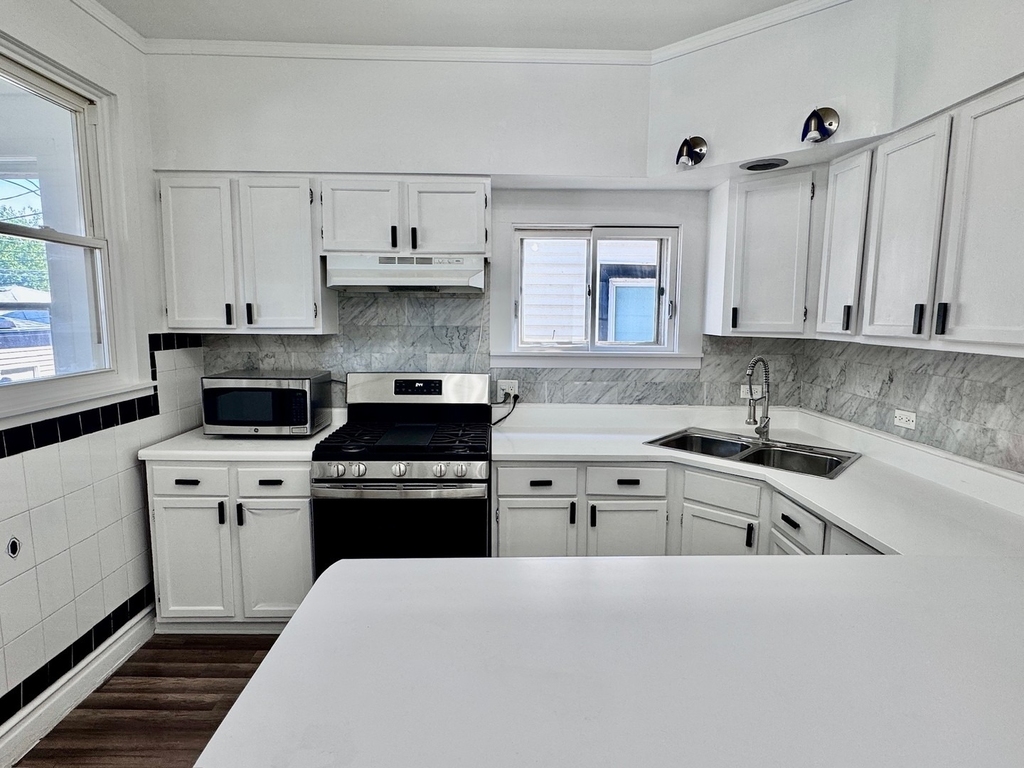 2047 N Lavergne Avenue - Photo 10