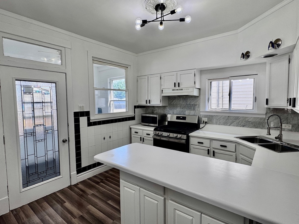 2047 N Lavergne Avenue - Photo 9