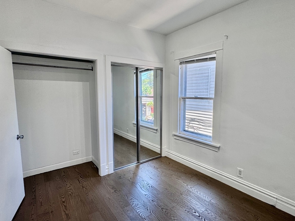 2047 N Lavergne Avenue - Photo 13