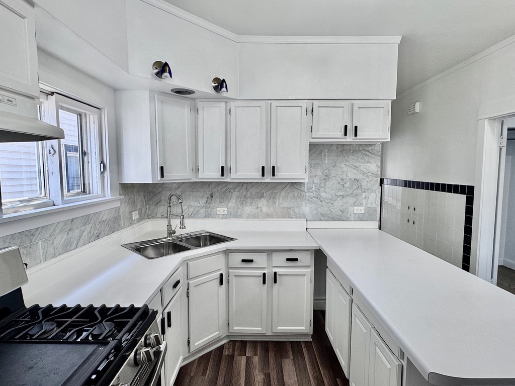 2047 N Lavergne Avenue - Photo 11