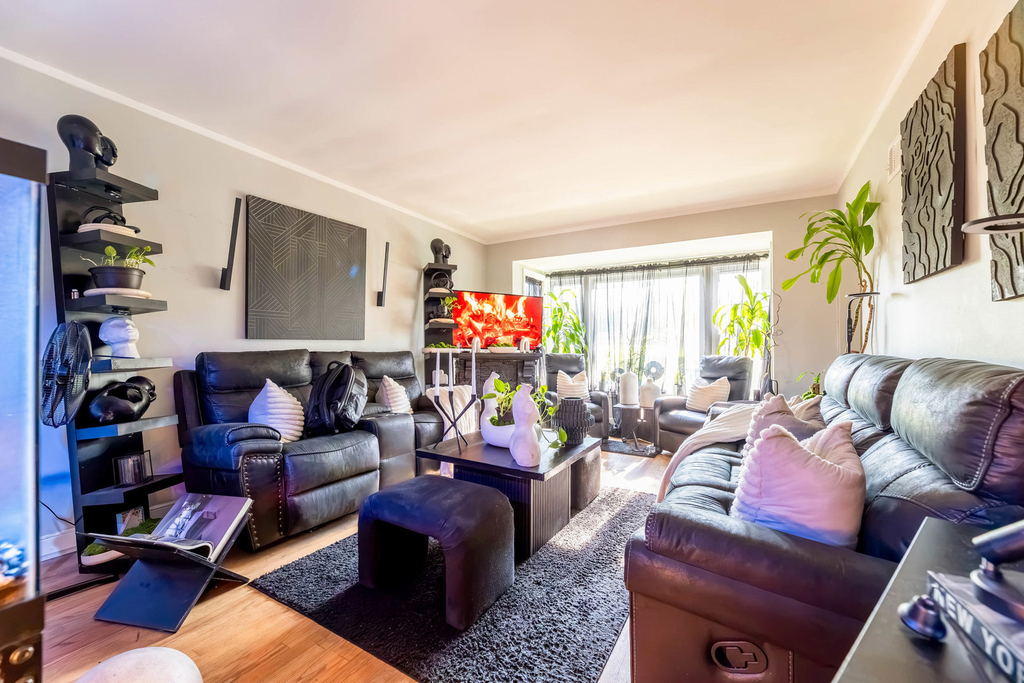 6152 S Mulligan Avenue - Photo 2