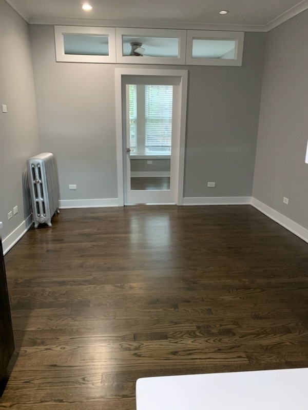 709 W Barry Avenue - Photo 4