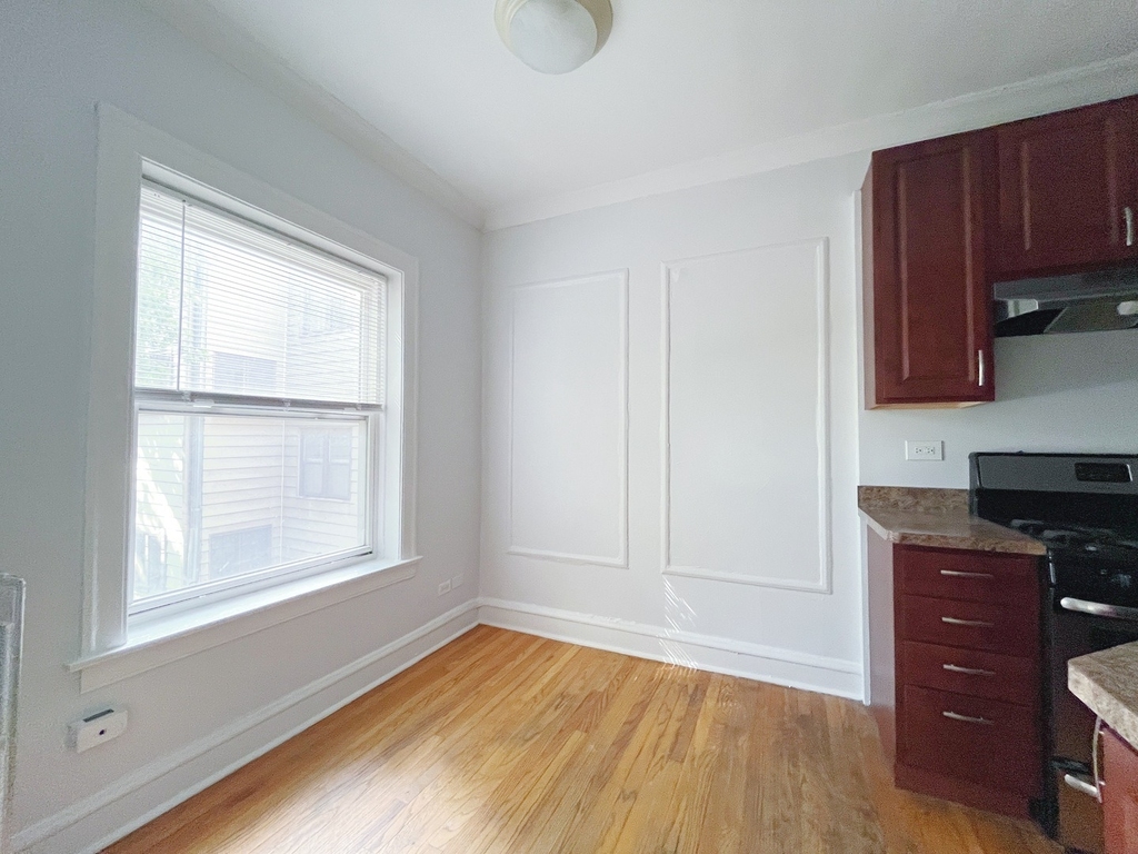 3449 N Elaine Place - Photo 7