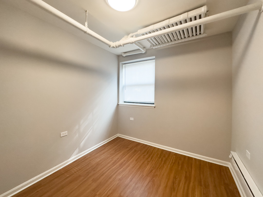 5748 N Winthrop Avenue - Photo 11