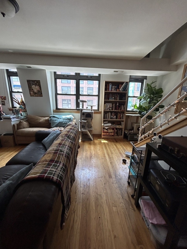 867 W Buckingham Place - Photo 8