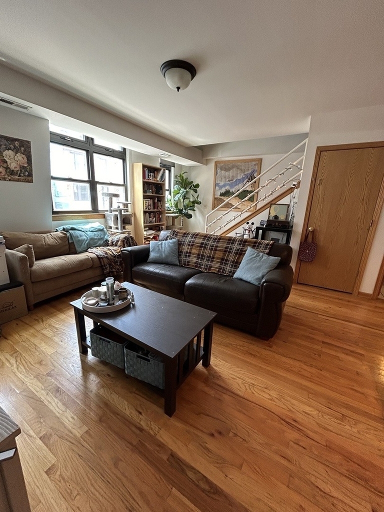 867 W Buckingham Place - Photo 7