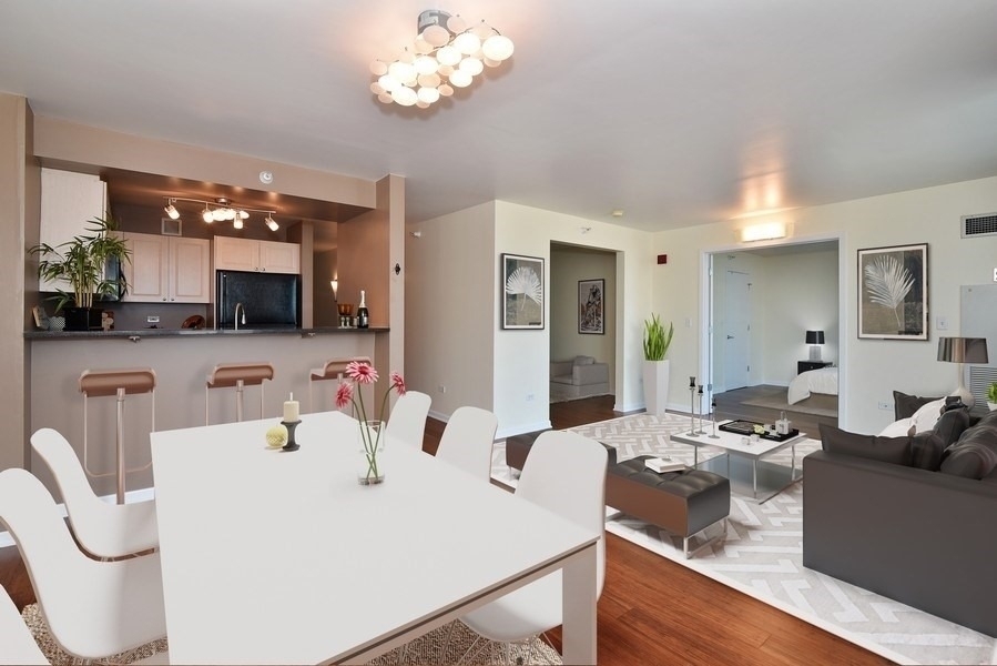 1640 Maple Avenue - Photo 2
