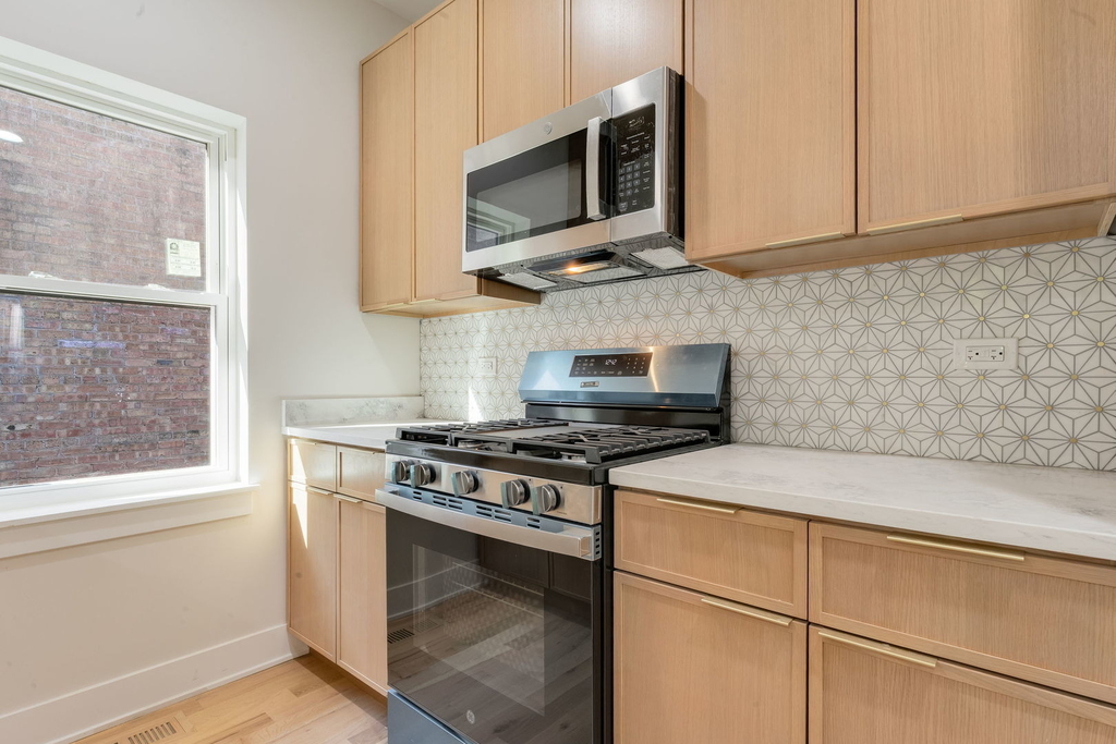 6410 S Vernon Avenue - Photo 7