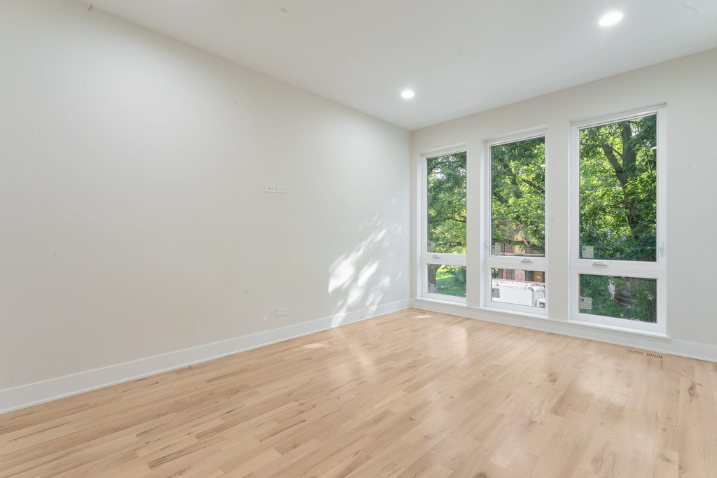 6410 S Vernon Avenue - Photo 4