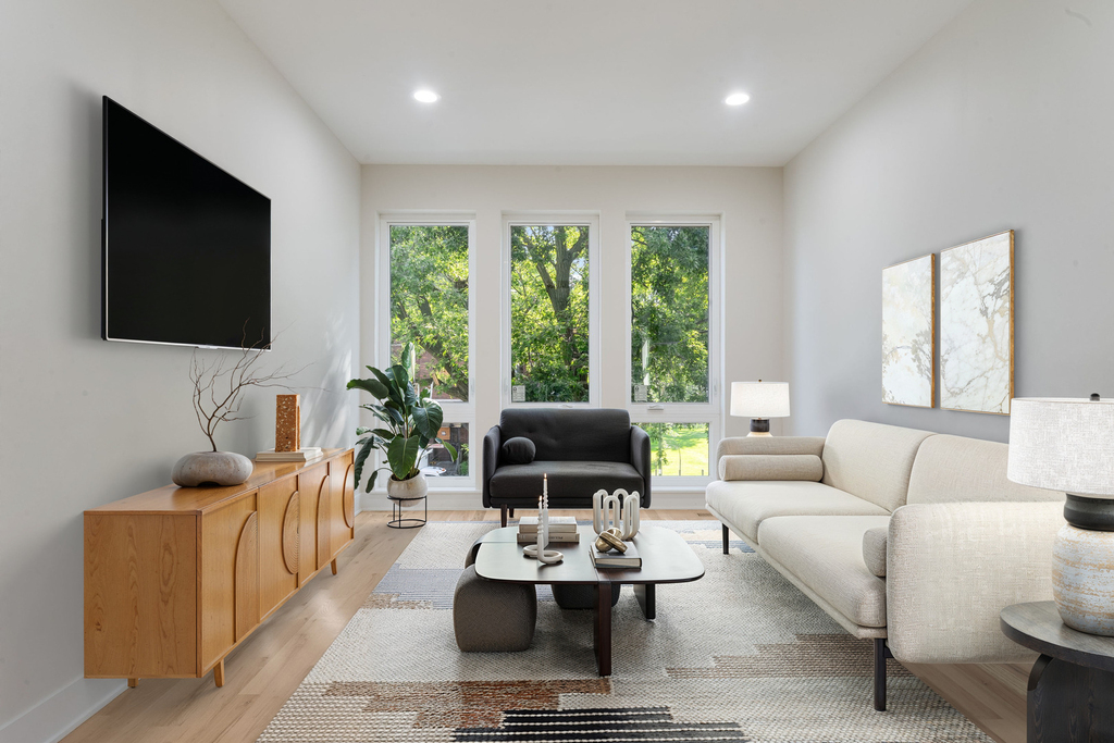 6410 S Vernon Avenue - Photo 1