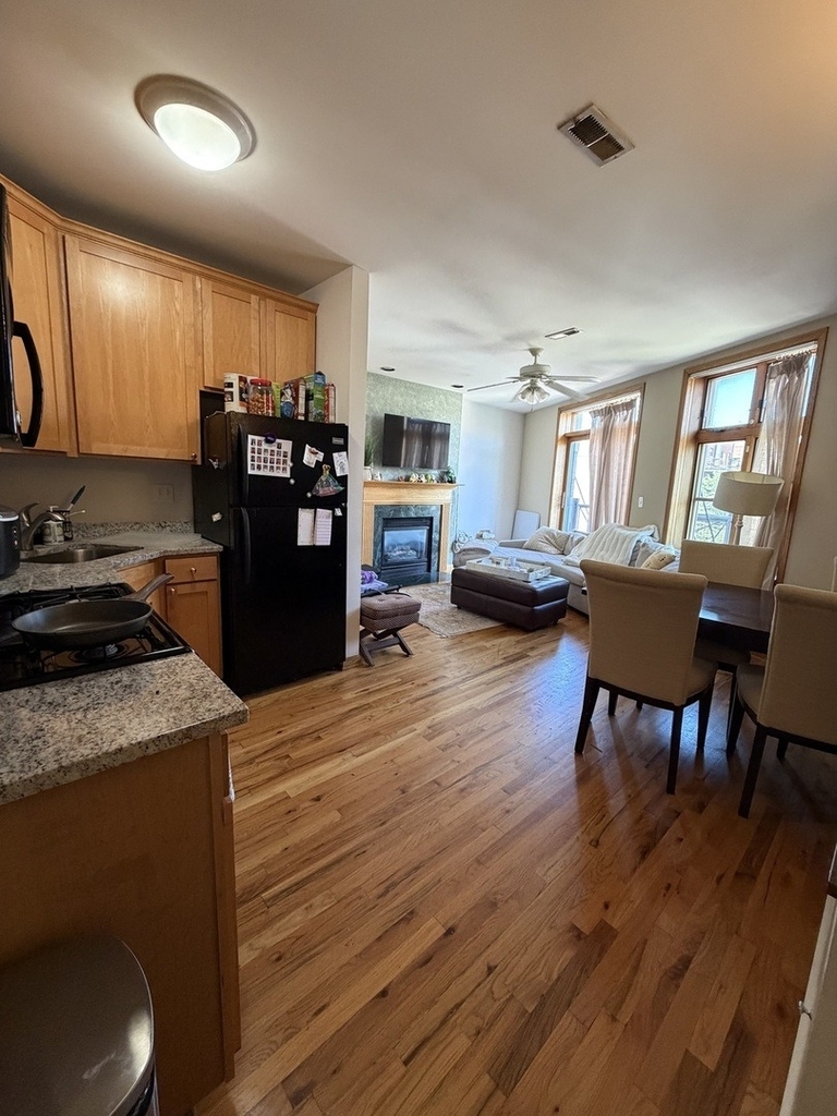865 W Buckingham Place - Photo 17