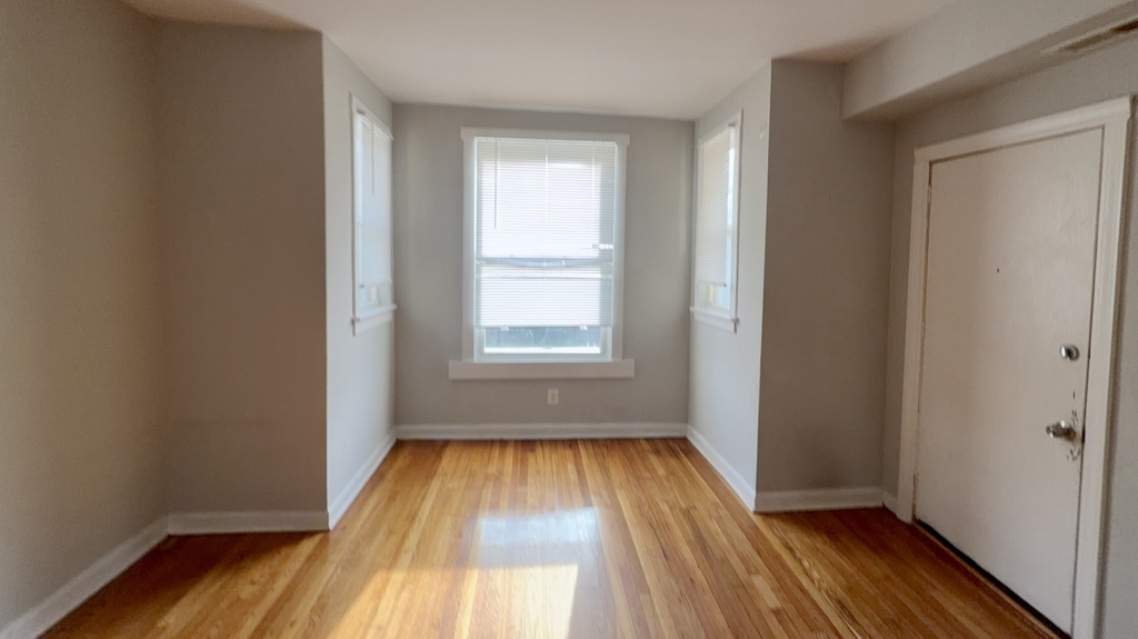 2531 N Tripp Avenue - Photo 4