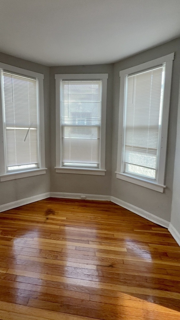 2531 N Tripp Avenue - Photo 6