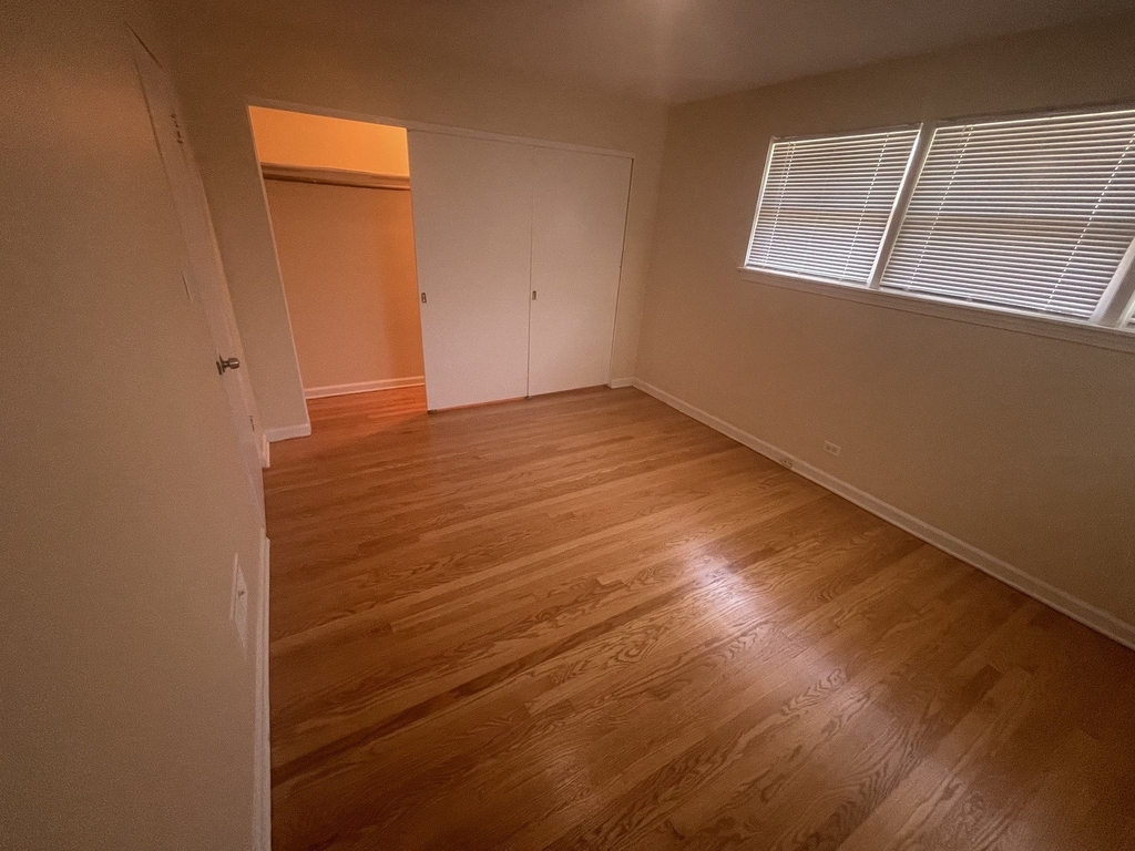 9521 N Kildare Avenue - Photo 4