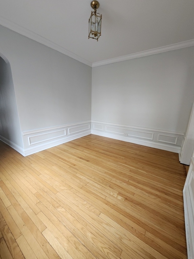 1112 Grove Street - Photo 5