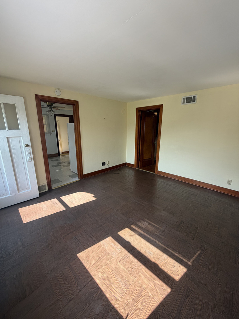 1903 Nicholson Street - Photo 4