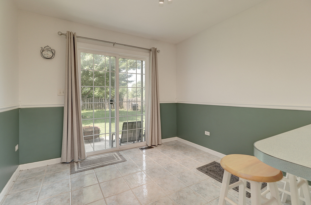 16046 Fairfield Drive - Photo 10