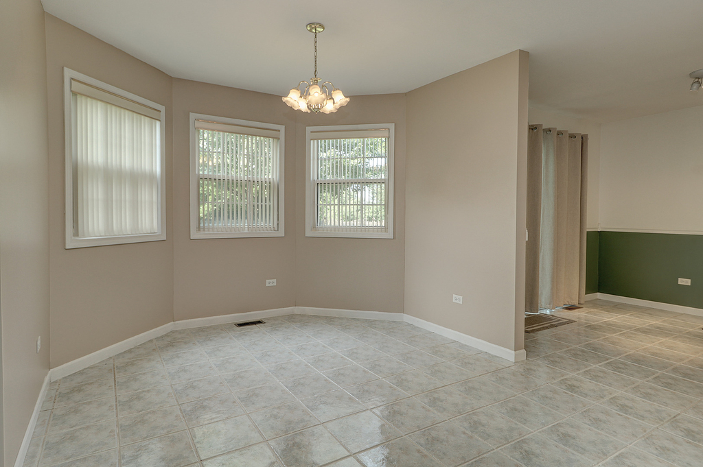 16046 Fairfield Drive - Photo 7