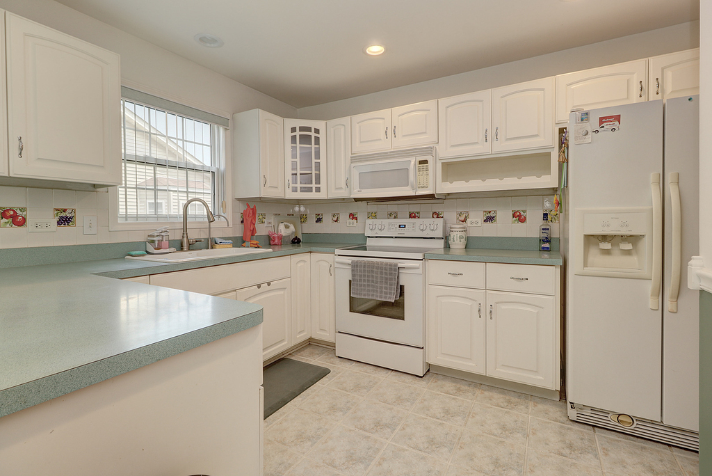 16046 Fairfield Drive - Photo 8