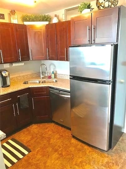 1460 N Sandburg Terrace - Photo 6