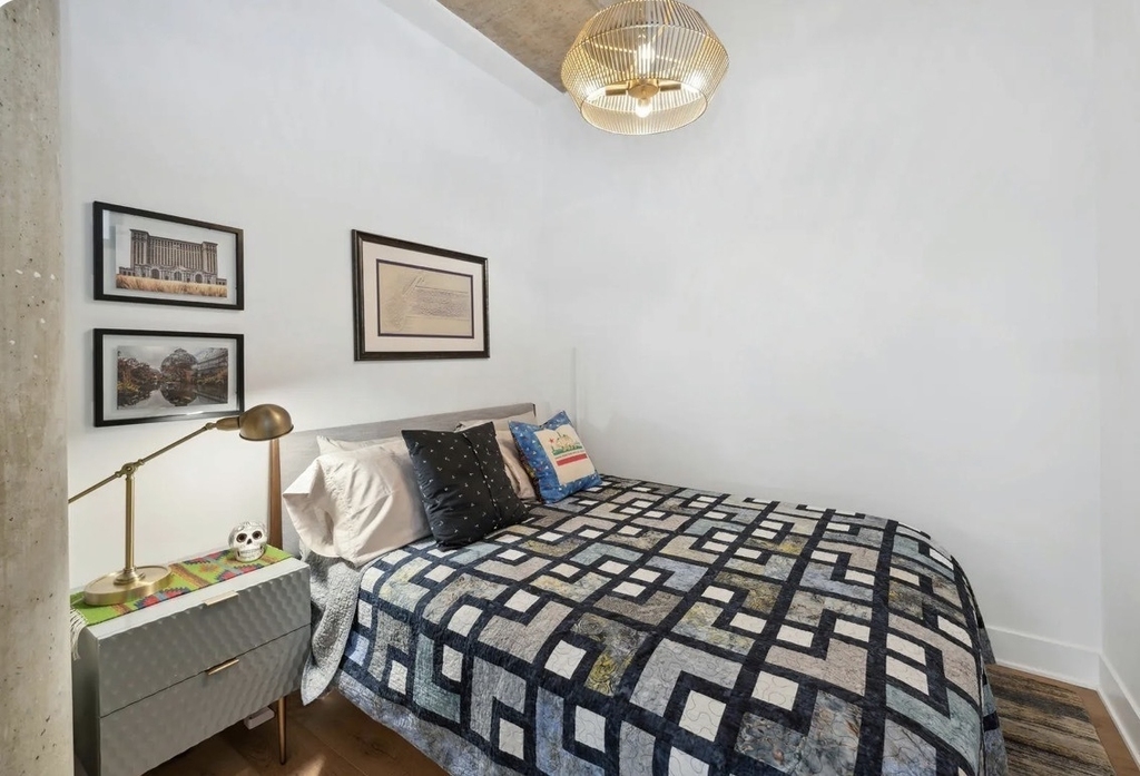 125 E 13th Street - Photo 7