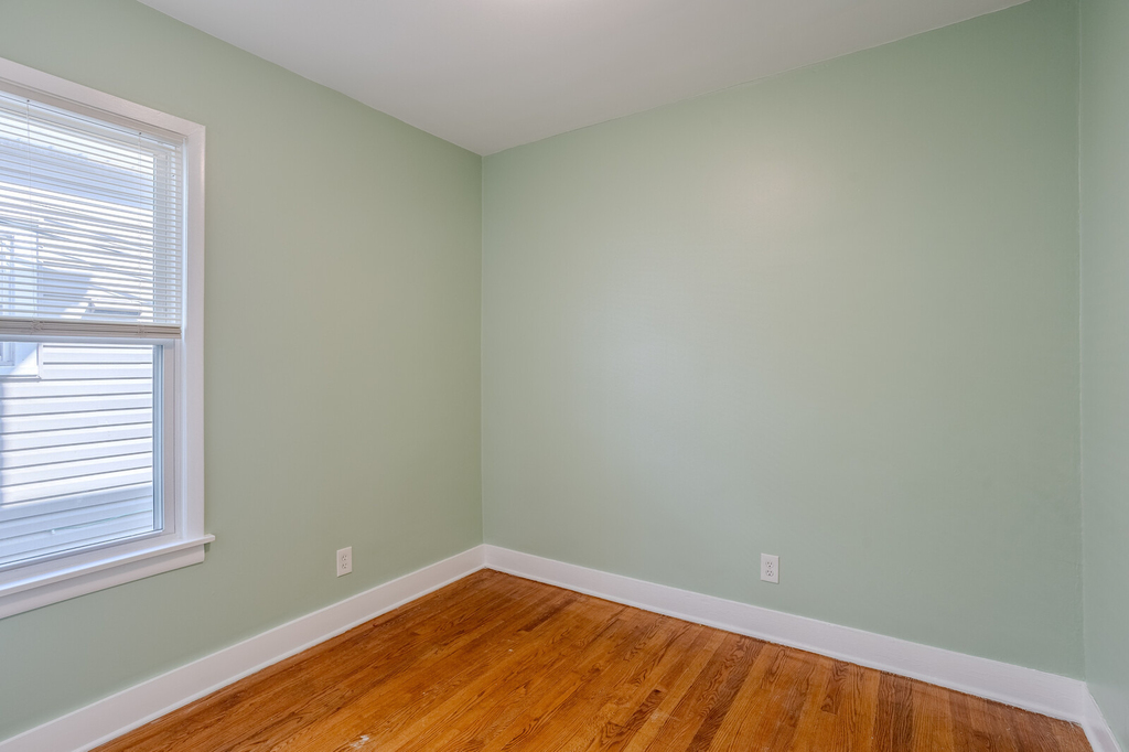 5515 N Monitor Avenue - Photo 9