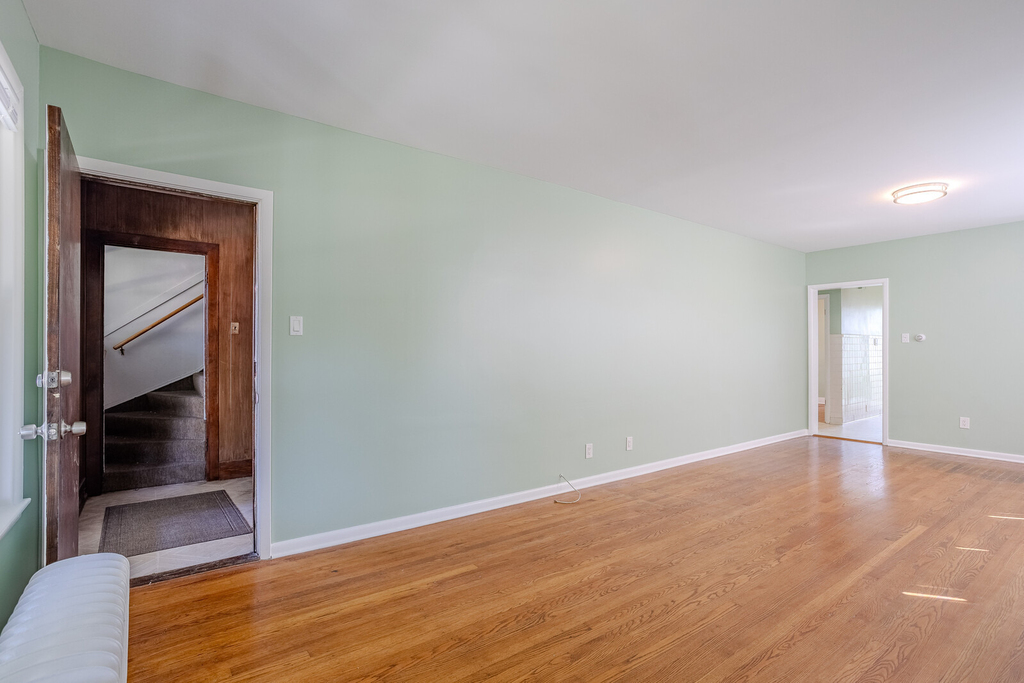 5515 N Monitor Avenue - Photo 1