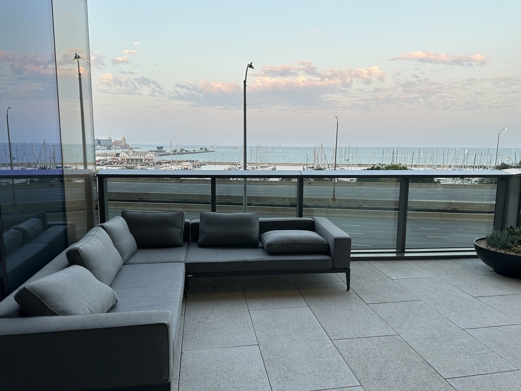 211 N Harbor Drive - Photo 10