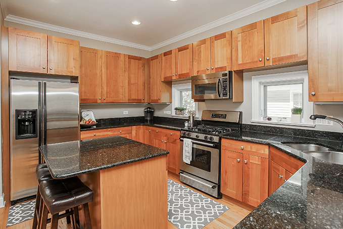 3836 N Janssen Avenue - Photo 4