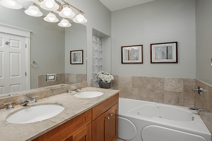 3836 N Janssen Avenue - Photo 8