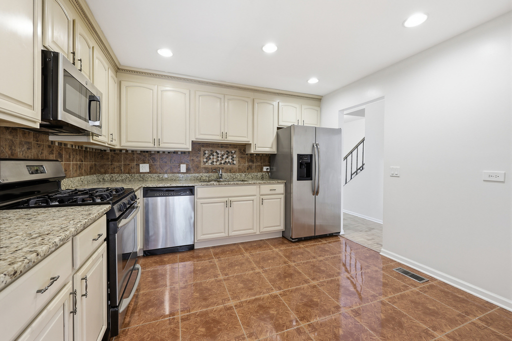 1542 Anderson Lane - Photo 9