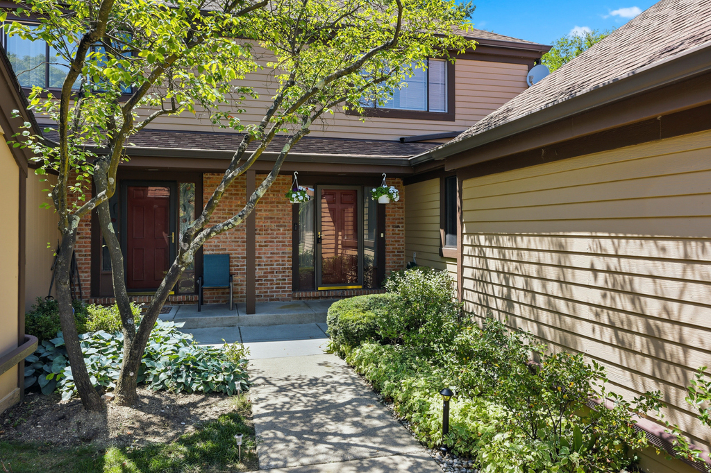 1542 Anderson Lane - Photo 2