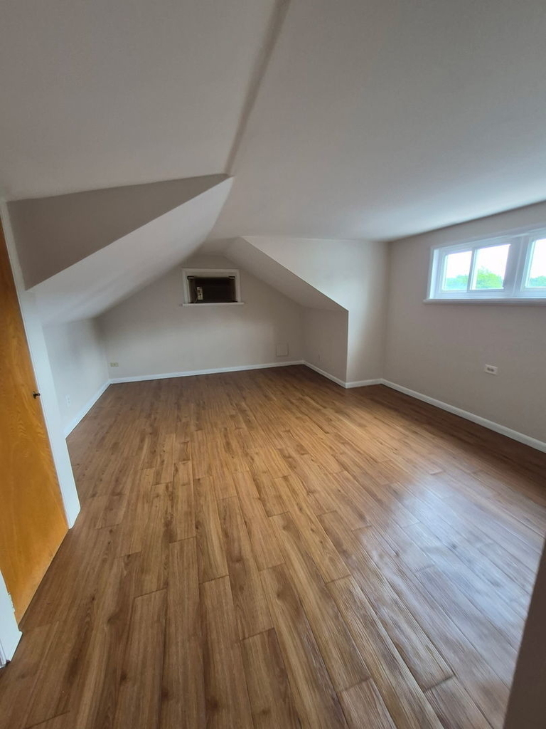 9002 Sheridan Avenue - Photo 6
