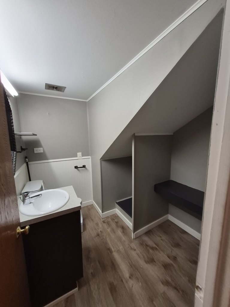 9002 Sheridan Avenue - Photo 4