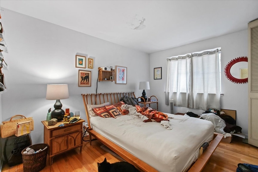 541 W Oakdale Avenue - Photo 6