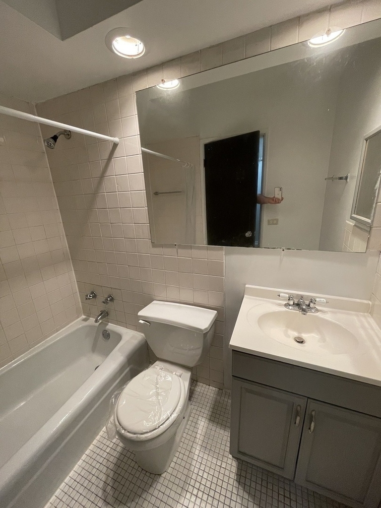 541 W Oakdale Avenue - Photo 3