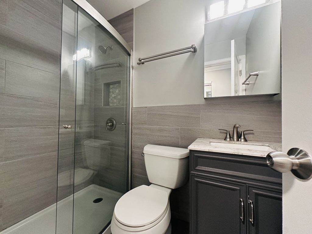 541 W Oakdale Avenue - Photo 6