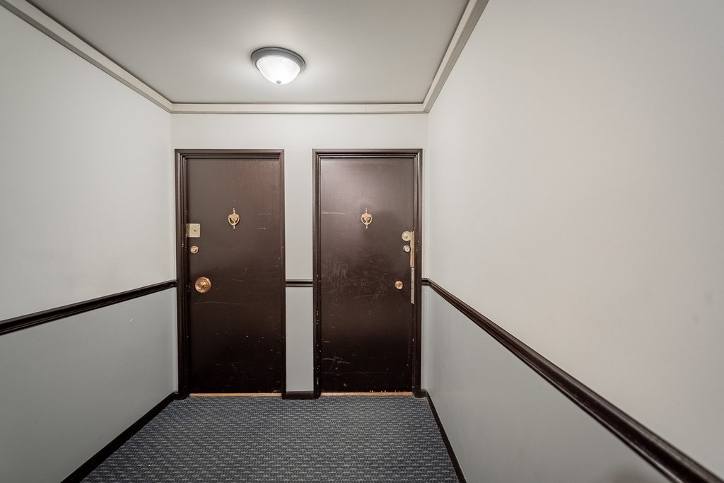 541 W Oakdale Avenue - Photo 20