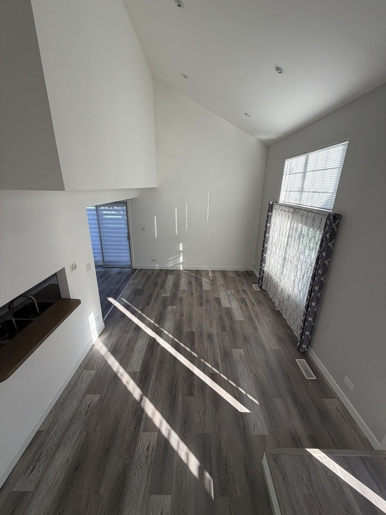 371 Wisteria Drive - Photo 2