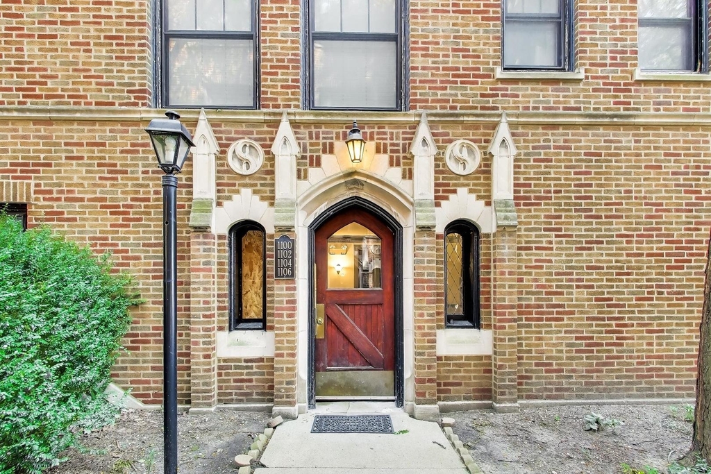 1106 W Montana Street - Photo 2