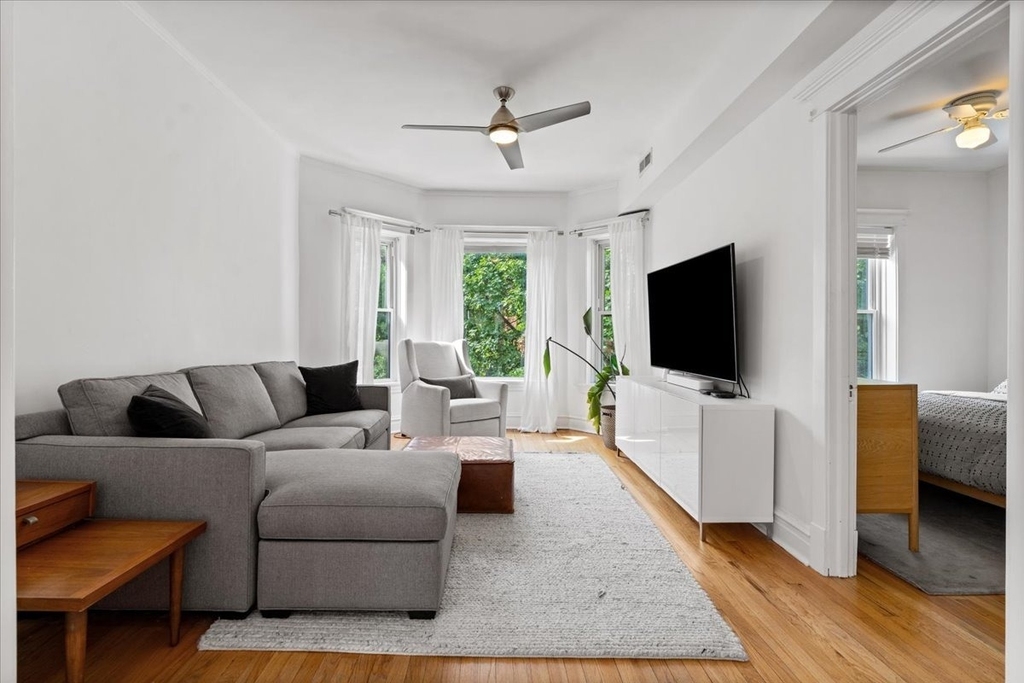 2206 W Eastwood Avenue - Photo 1