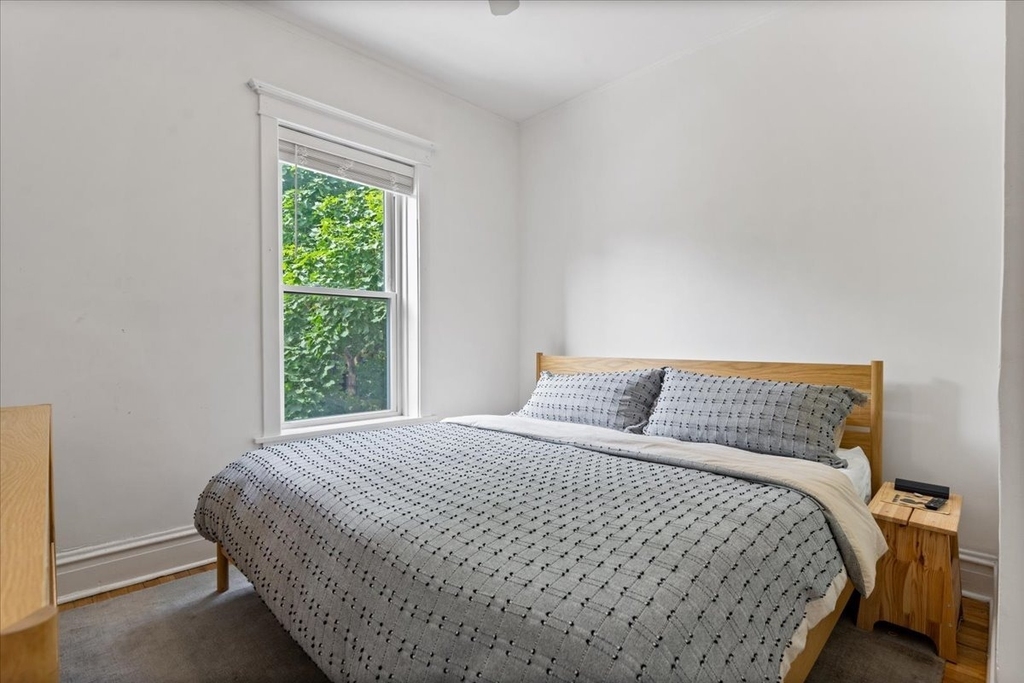 2206 W Eastwood Avenue - Photo 9